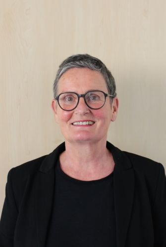 Susanne Porzelt – Dipl. Sozialpädagogin, Systemische Familientherapeutin/DGSF, Mitarbeiterin bei Wildwasser Würzburg e.V.